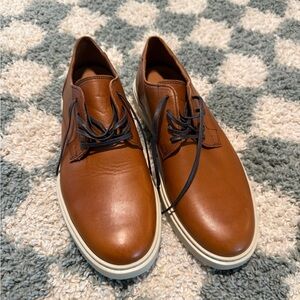 Allen Edmonds "Henderson" Plain-Toe Derby